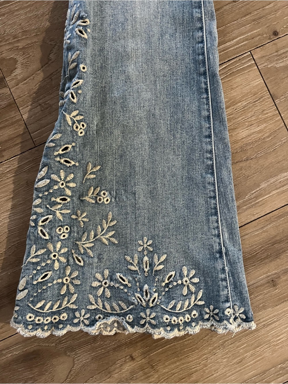DRIFTWOOD denim Blue Embroidered cutout Flare Jeans HTF - Picture 2 of 5